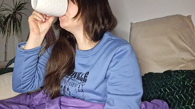 Cyndee Winter online show from 6, 11, 2025