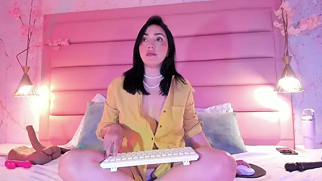 LIAH IZUMI online show from 12, 9, 2025