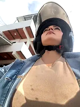 LIAH IZUMI online show from 26, 11, 2025