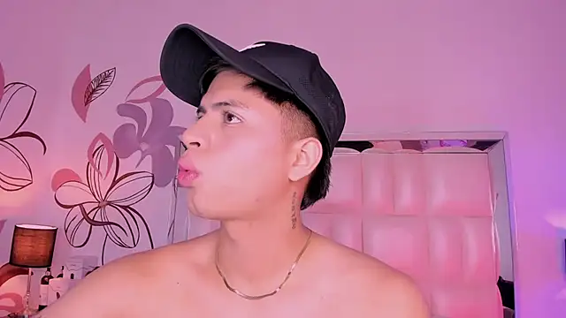 Niicky1  online show from 12, 12, 2024