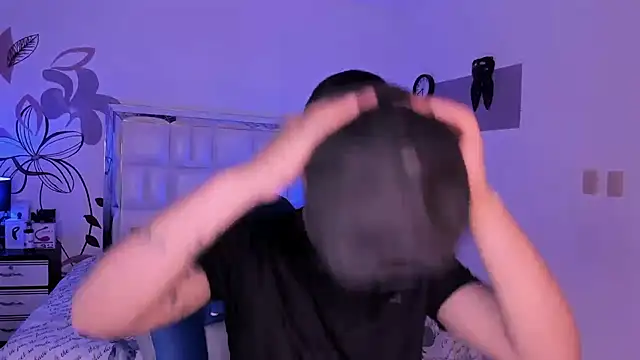 Niicky1  online show from 12, 1, 2025