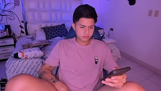 Niicky1  online show from 13, 1, 2025