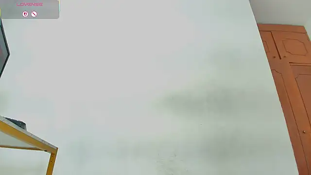 Breisy bigboobs online show from 17, 11, 2025