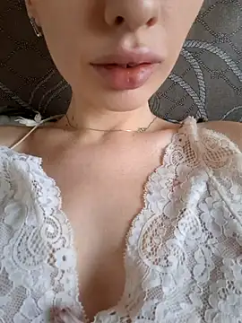 Elza kom online show from 10, 11, 2025