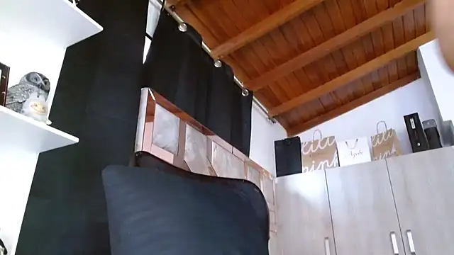 Snapshot of CONNY_BENSS chatting on 6, 10, 2025 CONNY BENSS online show from 6, 10, 2025