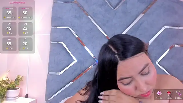 LucciaPorter online show from 27, 10, 2025