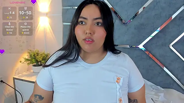 LucciaPorter online show from 23, 6, 2026