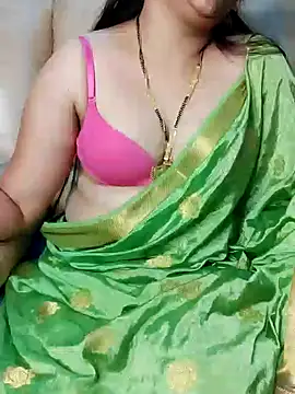 Traditional Housewife  online show from 19, 1, 2025
