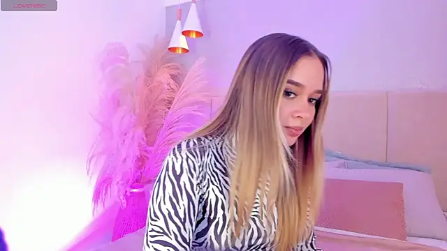 sofia pamela online show from 10, 1, 2025