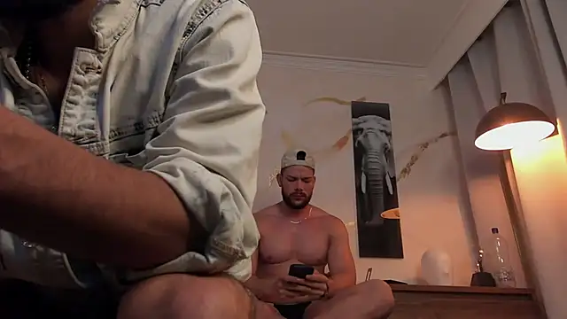 enzo herrera01 online show from 16, 12, 2025