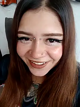 Snapshot of sara_winehouse1 chatting on 20, 11, 2025 sara winehouse1 online show from 20, 11, 2025