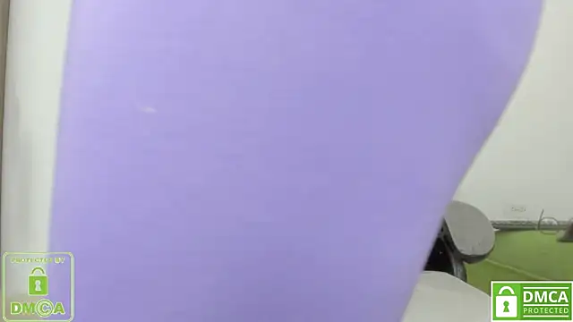 Snapshot of isa_loves_cum chatting on 8, 12, 2024 isa loves cum online show from 8, 12, 2024