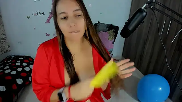 isa loves cum online show from 18, 4, 2026