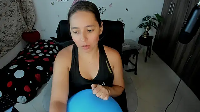 isa loves cum online show from 6, 5, 2026