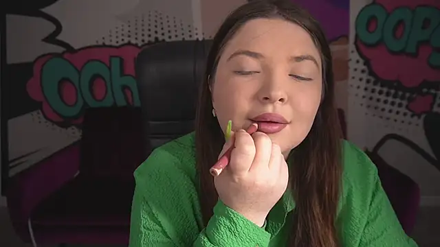 Snapshot of RosieMoons chatting on 12, 9, 2025 RosieMoons online show from 12, 9, 2025