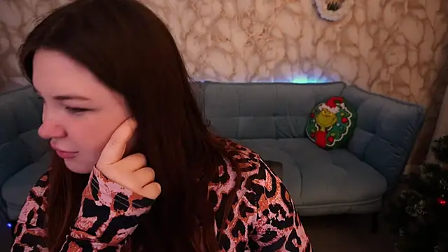 Snapshot of RosieMoons chatting on 16, 12, 2025 RosieMoons online show from 16, 12, 2025