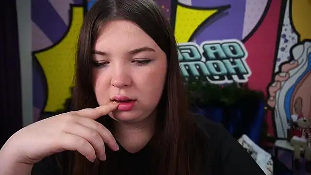 Snapshot of RosieMoons chatting on 17, 12, 2025 RosieMoons online show from 17, 12, 2025