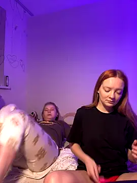 Snapshot of Radiants_two chatting on 13, 9, 2025 Radiants two online show from 13, 9, 2025