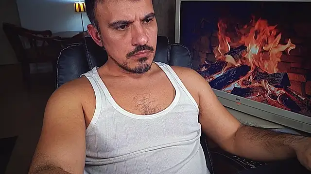 Snapshot of officeman7 chatting on 4, 2, 2025 officeman7 online show from 4, 2, 2025