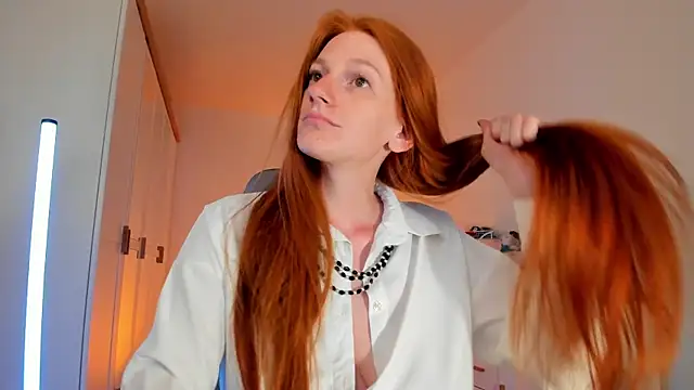 Aliceginger99 online show from 10, 7, 2026