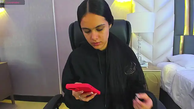 ChloeHarper  online show from 14, 1, 2026