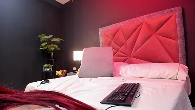mia milff online show from 6, 1, 2025