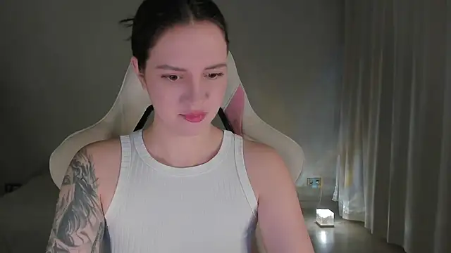 Snapshot of Sonia_moon_ chatting on 6, 12, 2024 Sonia moon online show from 6, 12, 2024