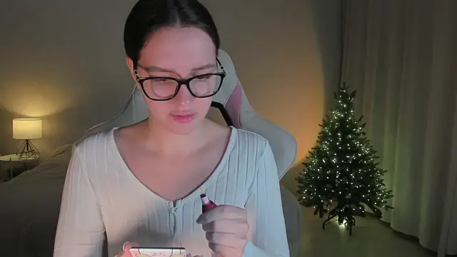Snapshot of Sonia_moon_ chatting on 8, 12, 2024 Sonia moon online show from 8, 12, 2024
