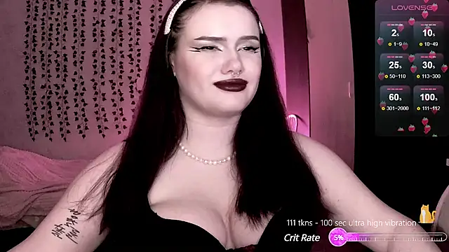 strawberry elfcat online show from 17, 1, 2025