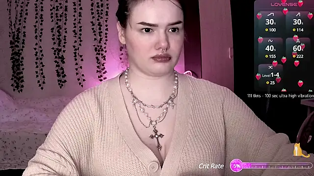 strawberry elfcat online show from 15, 2, 2025