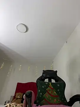 LISA BULLOCK  online show from 6, 2, 2025