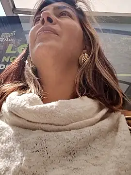 scarlett moore online show from 2, 3, 2026