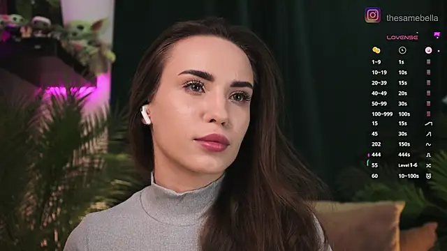 Snapshot of BabyYoda- chatting on 25, 9, 2025 BabyYoda- online show from 25, 9, 2025