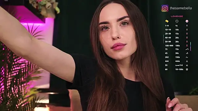 Snapshot of BabyYoda- chatting on 14, 10, 2025 BabyYoda- online show from 14, 10, 2025