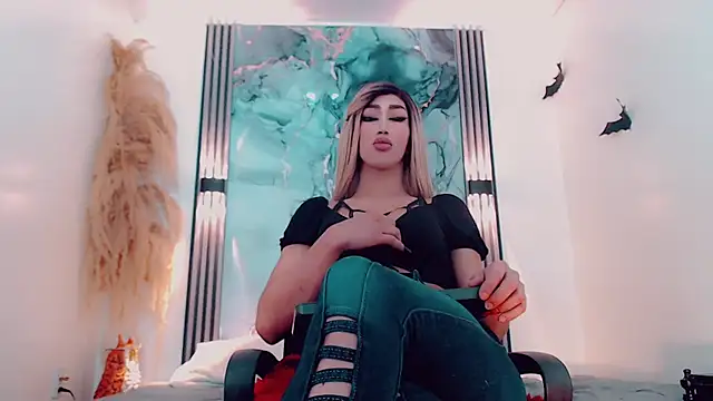 hilary rodriguez online show from 3, 10, 2025