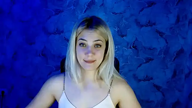 Snapshot of nika_gold1 chatting on 15, 12, 2024 nika gold1 online show from 15, 12, 2024