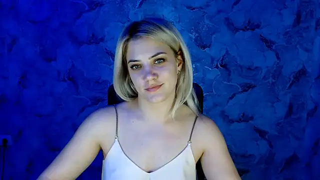 Snapshot of nika_gold1 chatting on 15, 12, 2024 nika gold1 online show from 15, 12, 2024