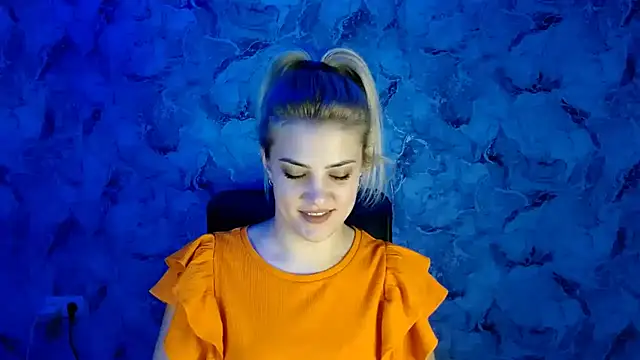 Snapshot of nika_gold1 chatting on 18, 12, 2024 nika gold1 online show from 18, 12, 2024