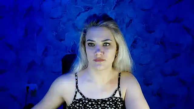 Snapshot of nika_gold1 chatting on 8, 2, 2025 nika gold1 online show from 8, 2, 2025