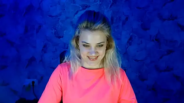 Snapshot of nika_gold1 chatting on 10, 2, 2025 nika gold1 online show from 10, 2, 2025
