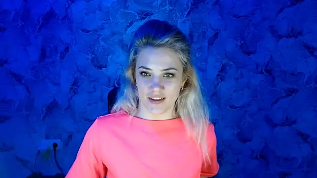 Snapshot of nika_gold1 chatting on 10, 2, 2025 nika gold1 online show from 10, 2, 2025