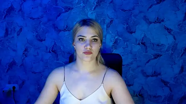 Snapshot of nika_gold1 chatting on 13, 3, 2025 nika gold1 online show from 13, 3, 2025