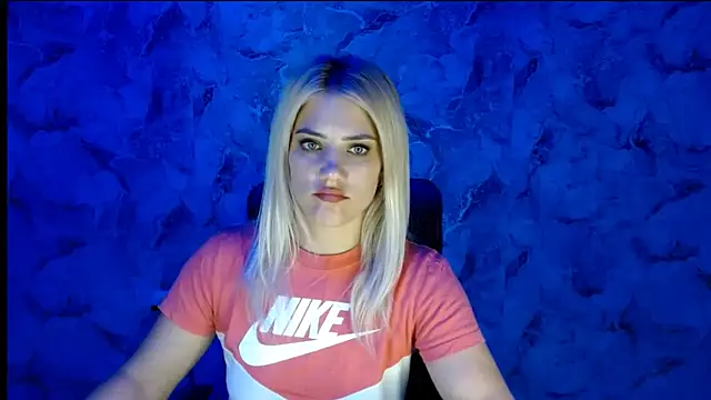 Snapshot of nika_gold1 chatting on 9, 9, 2025 nika gold1 online show from 9, 9, 2025