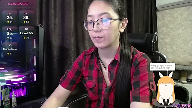 Snapshot of Brightssmiles chatting on 22, 10, 2025 Brightssmiles online show from 22, 10, 2025