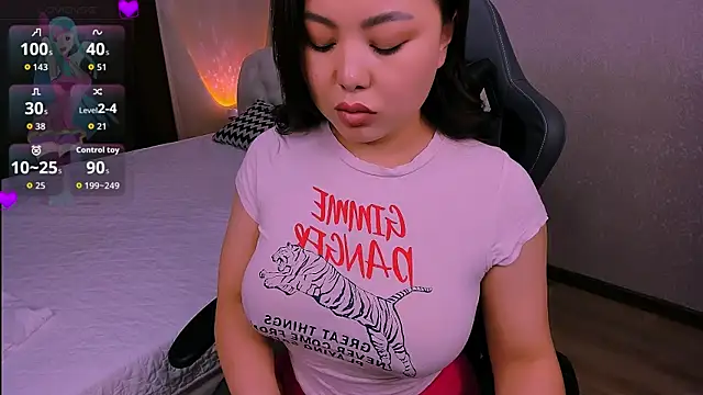 HinaJeen online show from 5, 12, 2025