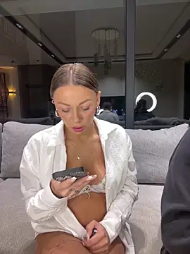 Snapshot of SexOnMyLvL chatting on 15, 10, 2025 SexOnMyLvL online show from 15, 10, 2025