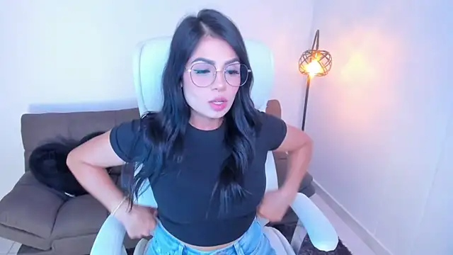 Snapshot of dominique21_ chatting on 14, 12, 2024 dominique21  online show from 14, 12, 2024