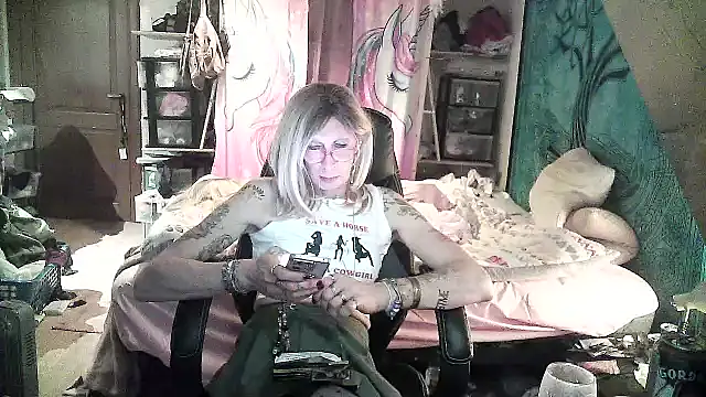 Ombeline1 online show from 24, 1, 2025