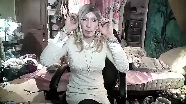Ombeline1 online show from 28, 1, 2025