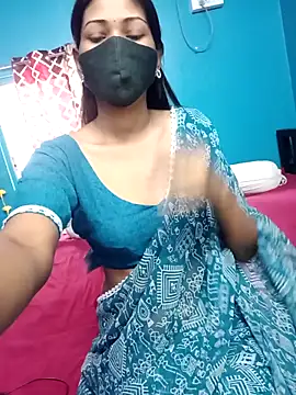 Snapshot of Triha_18 chatting on 23, 10, 2025 Triha 18 online show from 23, 10, 2025
